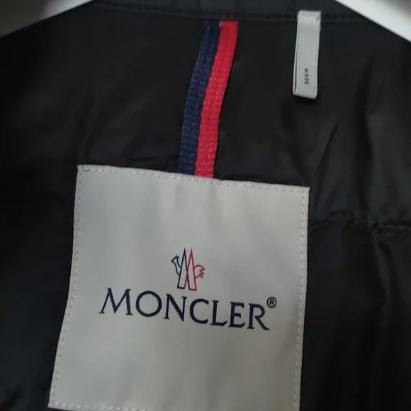 MONCLER Atiu Jacket - Picture 7 of 8
